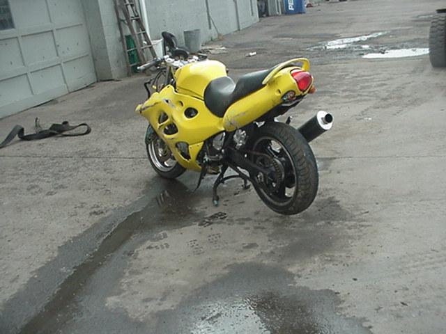 suzuki gsf600-katana-2000-4