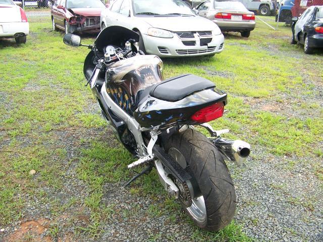 suzuki gsx600-2002-4